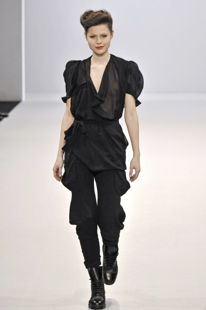 FUTURE CLASSICS F/W 2009 Trousers