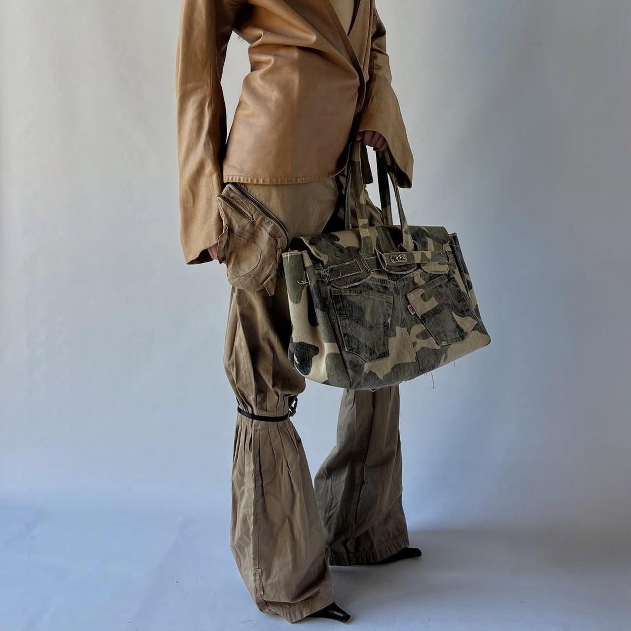 GF FERRÉ Trousers